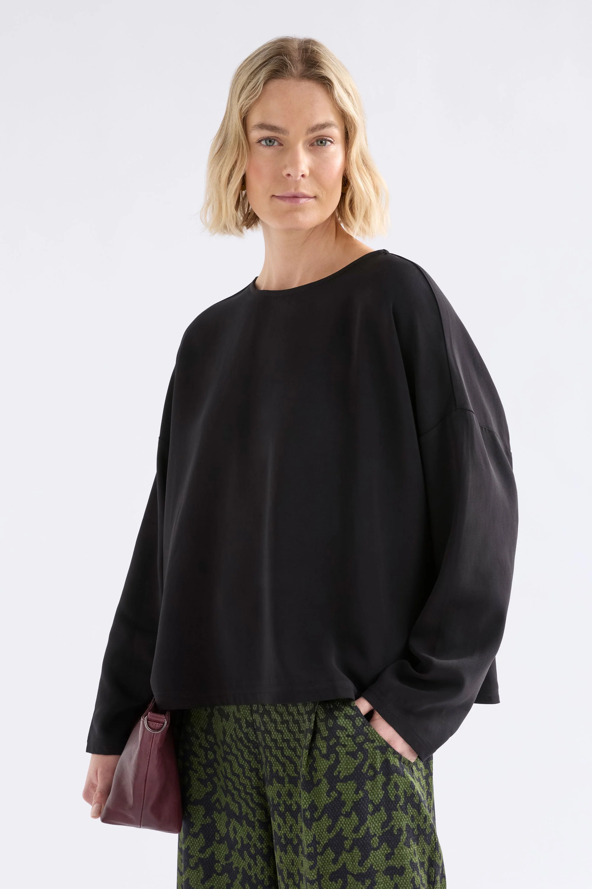 Women's Tops & Shirts